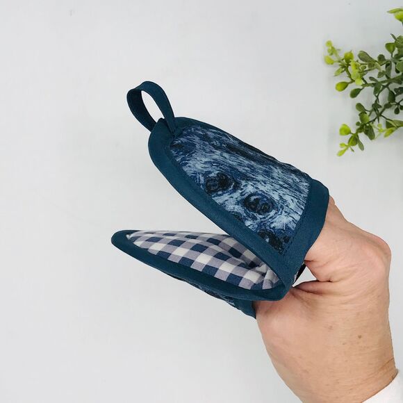 Oven Mitt, Finger Hotpad, and Potholder, Navy Blue Gingham, 3 Pc Baking Gift Set - Picture 8 of 10